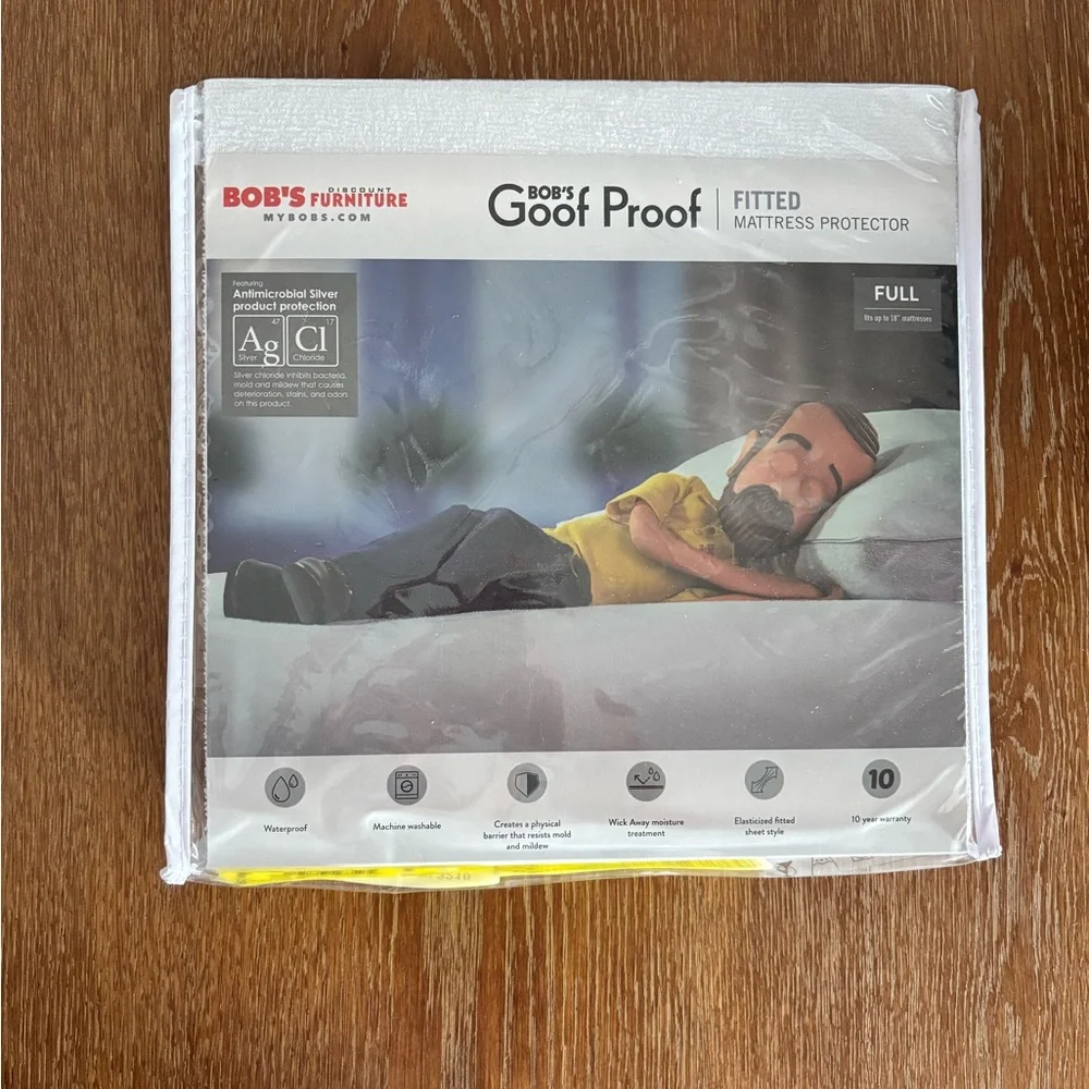 Bobs Furniture Fitted Mattress Protector - White